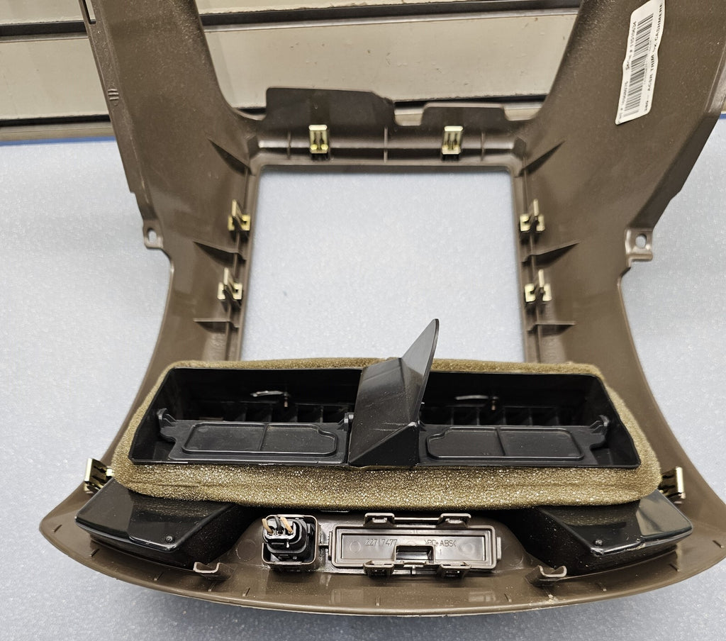 🔥04-07 Chevy MALIBU Dash Center Bezel Radio Climate Air Vents TRIM Tan B7