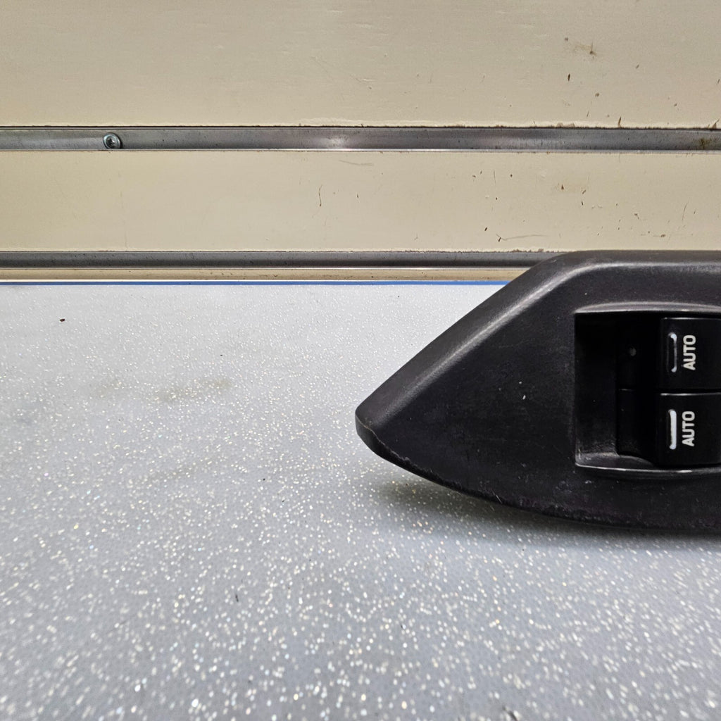 🔥05-09 FORD MUSTANG LEFT DRIVER SIDE MASTER WINDOW POWER SWITCH BEZEL BLACK OEM