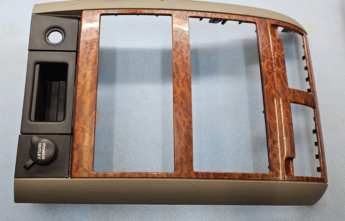 🔥2006-2007 DODGE DURANGO CENTER CONSOLE TRIM BEZEL WOODGRAIN OEM