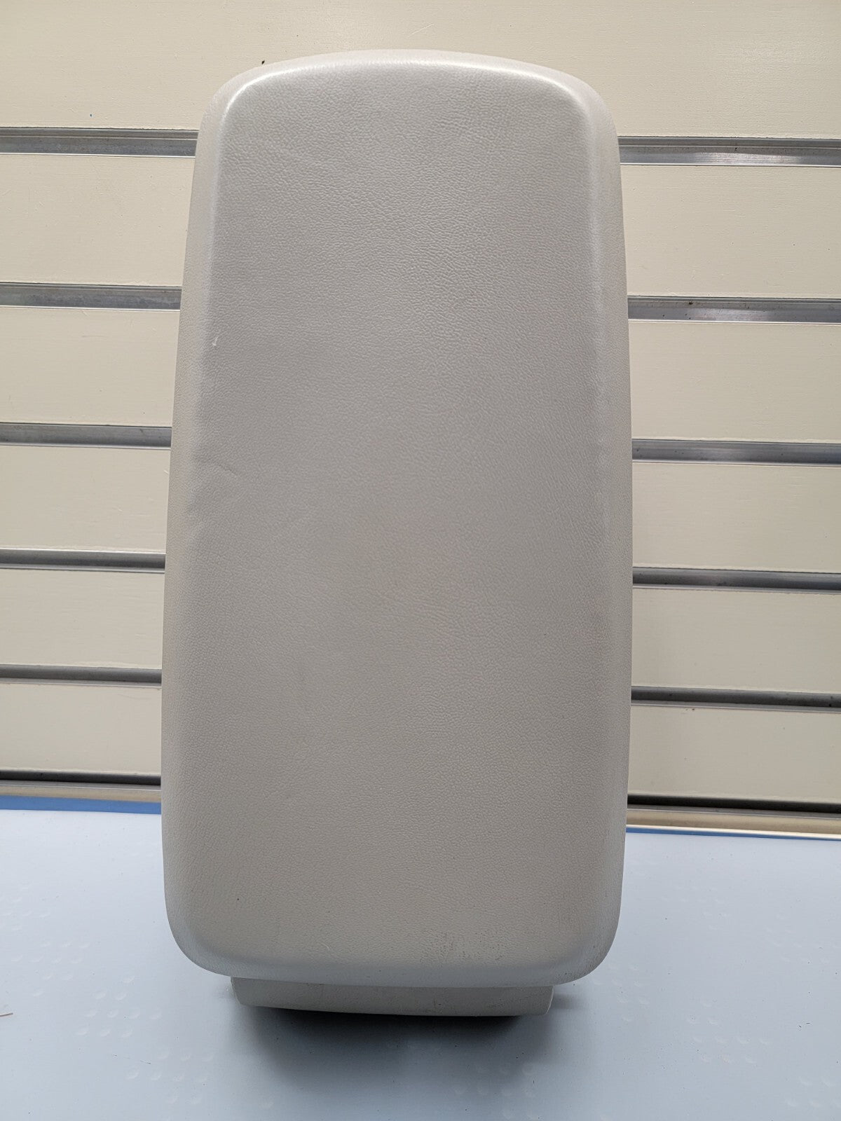 🔥1999 - 2003 Mitsubishi Galant Center Console Armrest Lid Cover OEM gray