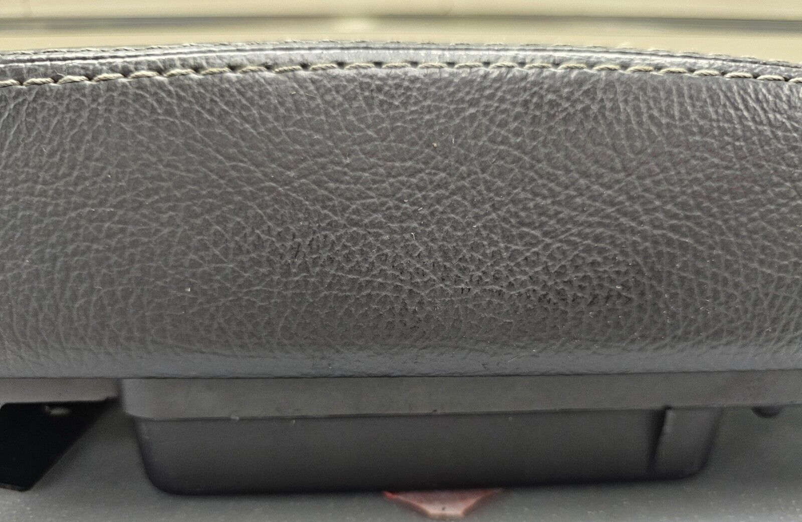 10-12 Fusion Milan Front Center Console Lid Armrest Cover Top Pad Assembly Black