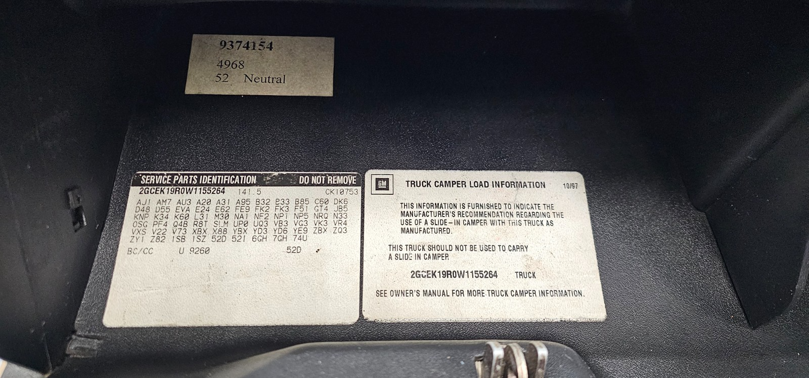 95-99 CHEVY GMC TRUCK SILVERADOC/K Glove Box Storage Compartment Assembly TAN G2