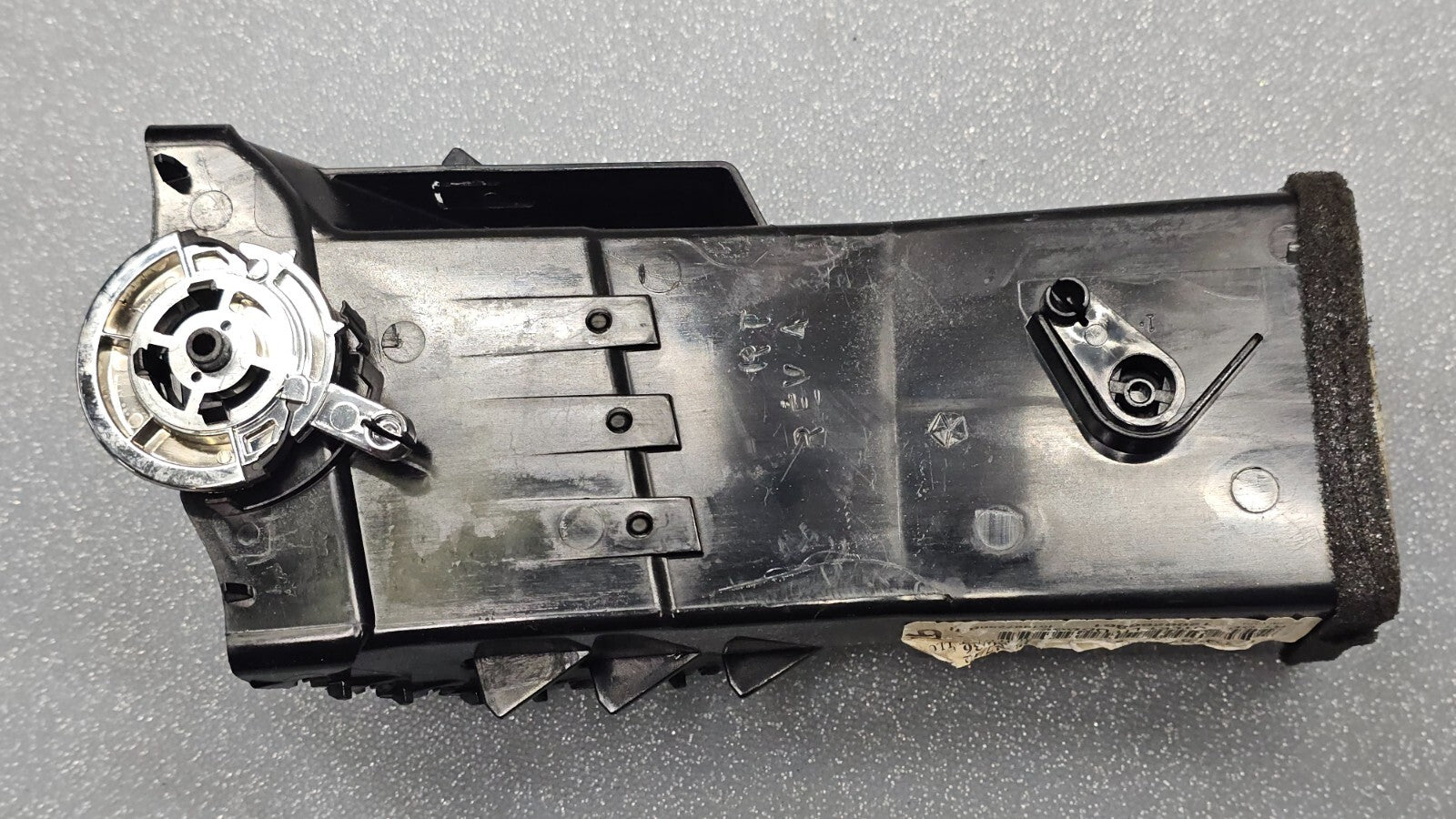11-20 GRAND CARAVAN TOWN&COUNTRY DASH LEFT DRIVER AC AIR VENT HEATER PANEL BLACK