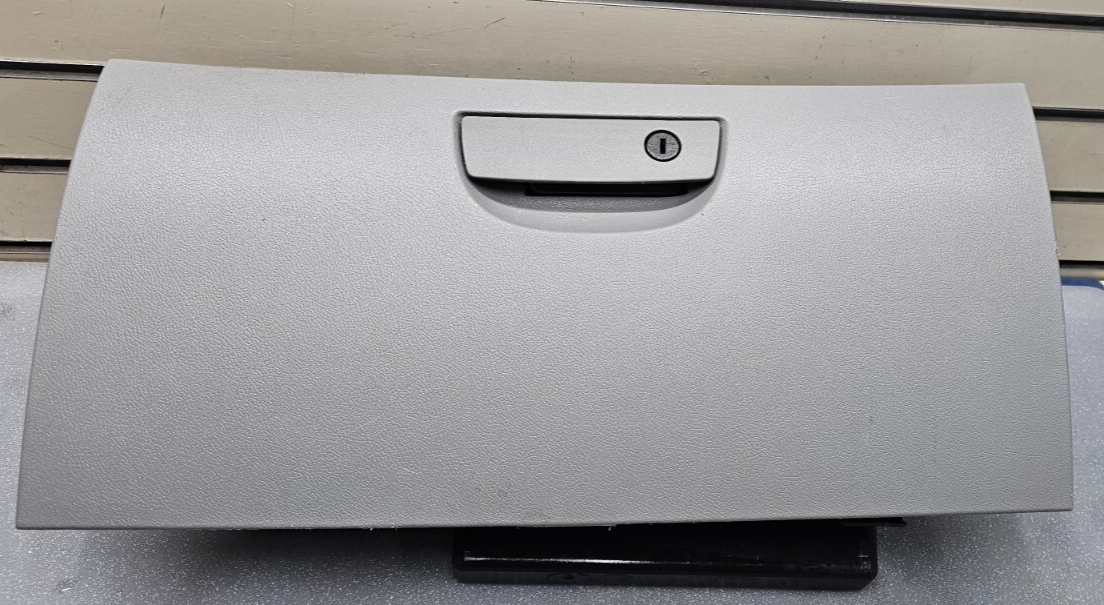 🔥05-14 Challenger Magnum 300 Dash Glove Box Storage Compartment Assembly Gray