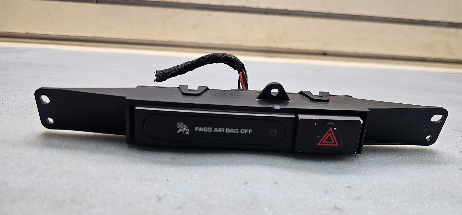 🔥01-07 CARAVAN Grand Caravan Town & Country  warning HAZARD LIGHT SWITCH BLACK