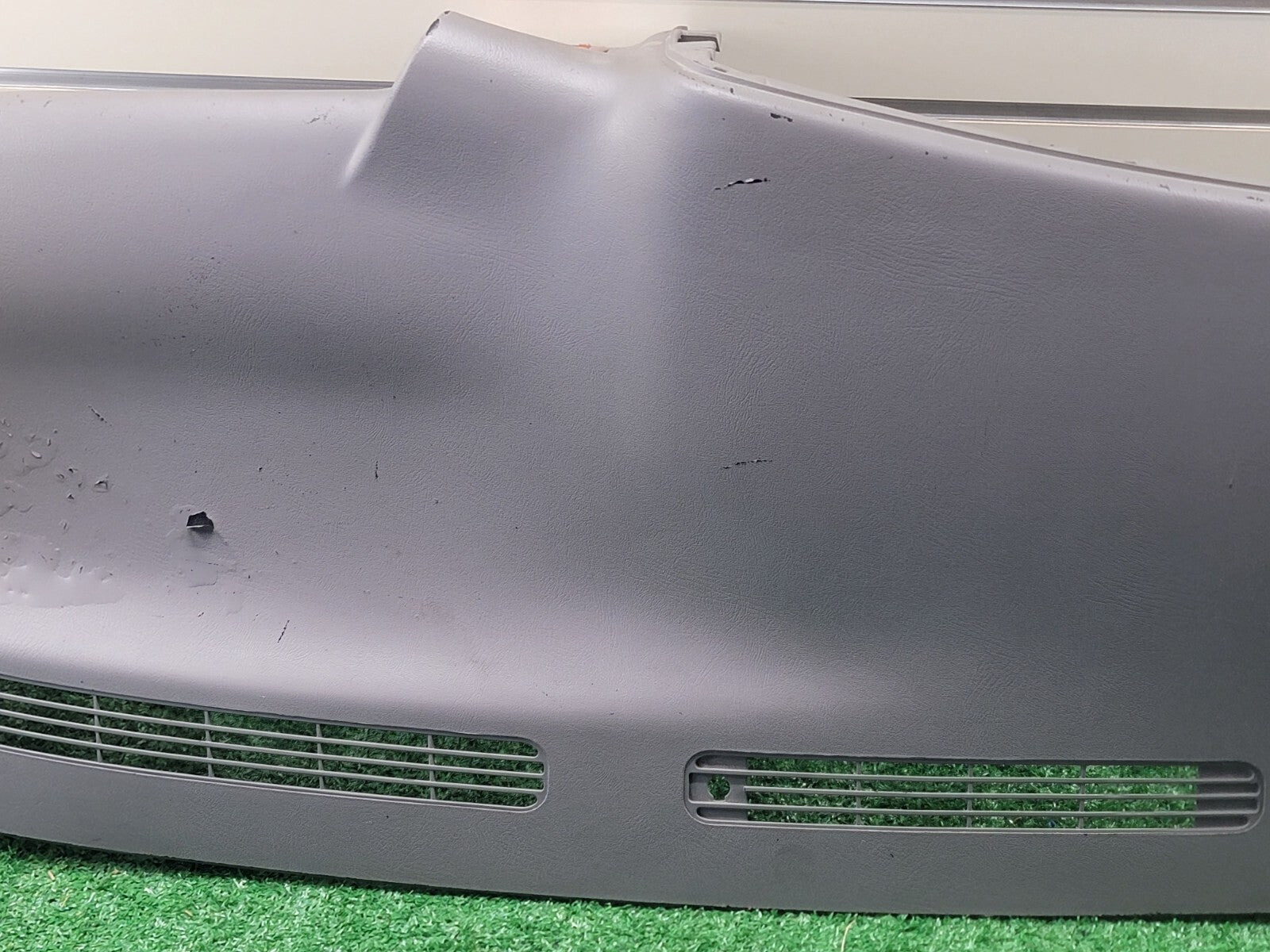 99-06 SILVERADO SIERRA TAHOE Upper Cap Cover Top Dashboard pad LIGHT GRAY DP1