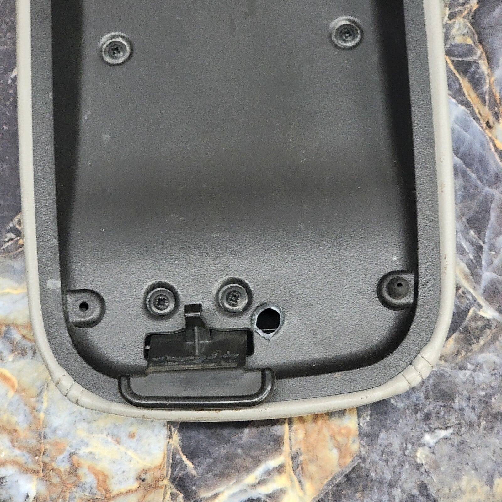 🔥02-09 Chevy Trailblazer GMC ENVOY Center Console Armrest LEATHER Lid GRAY def2