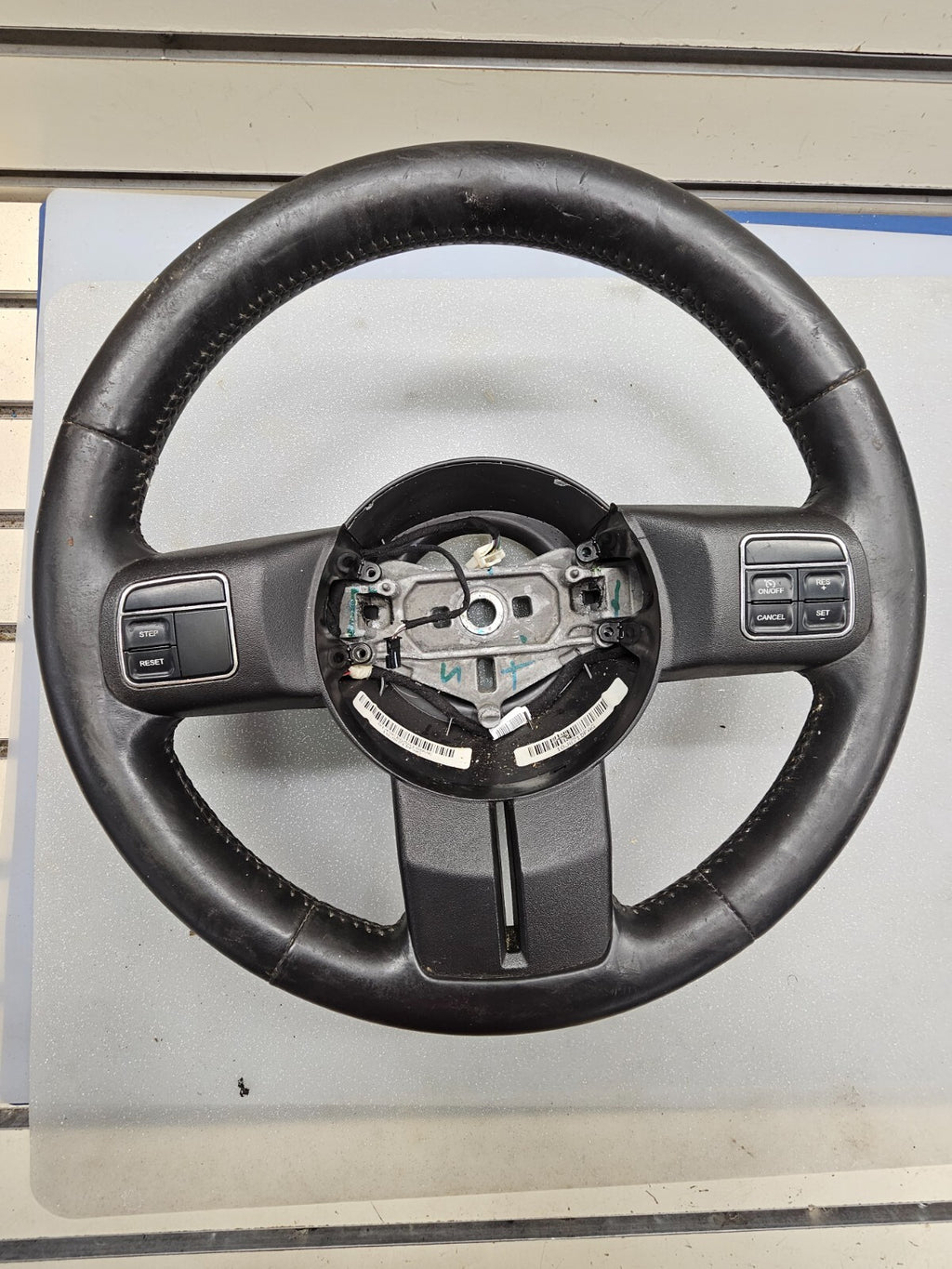 🔥2011-2017 Jeep PATRIOT COMPASS 2011-2012 LIBERTY Steering Wheel Leather Black