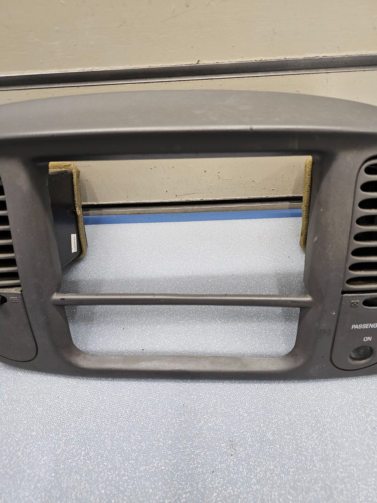 🔥97-03 Ford F150 Center Dash Radio Climate Trim Stereo BEZEL Panel Line GRAY