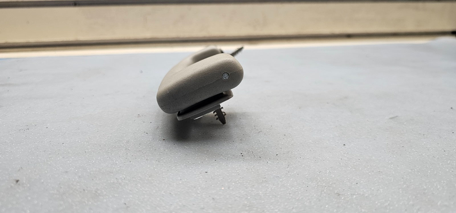 🔥2010-2017 Chevy Equinox Right Passenger Grab Handle tan