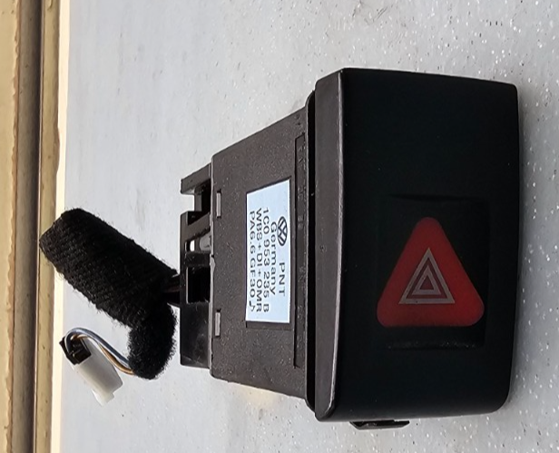 🔥98-10 Volkswagen VW Beetle Emergency Warning Hazard SWITCH ASSEMBLY BLACK