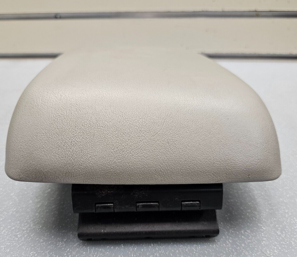 🔥07-09 Suzuki XL7 Arm Rest Center Console Lid Box Storage Top Pad Cover Tan OEM