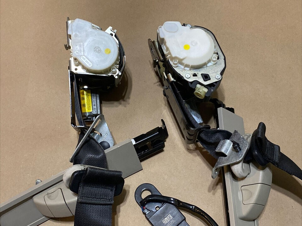 11-13 Fiesta Front Left Driver Right Passenger Seat Belt Retractor Assembly Set