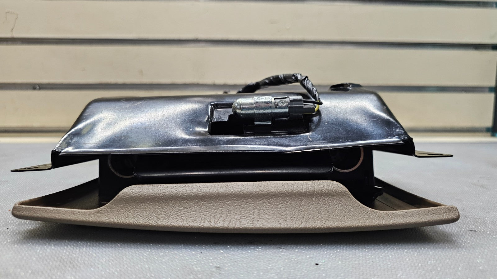 🔥00-05 Buick Lesabre Dash Mounted Ashtray Pull Down Ash Tray Tan OEM