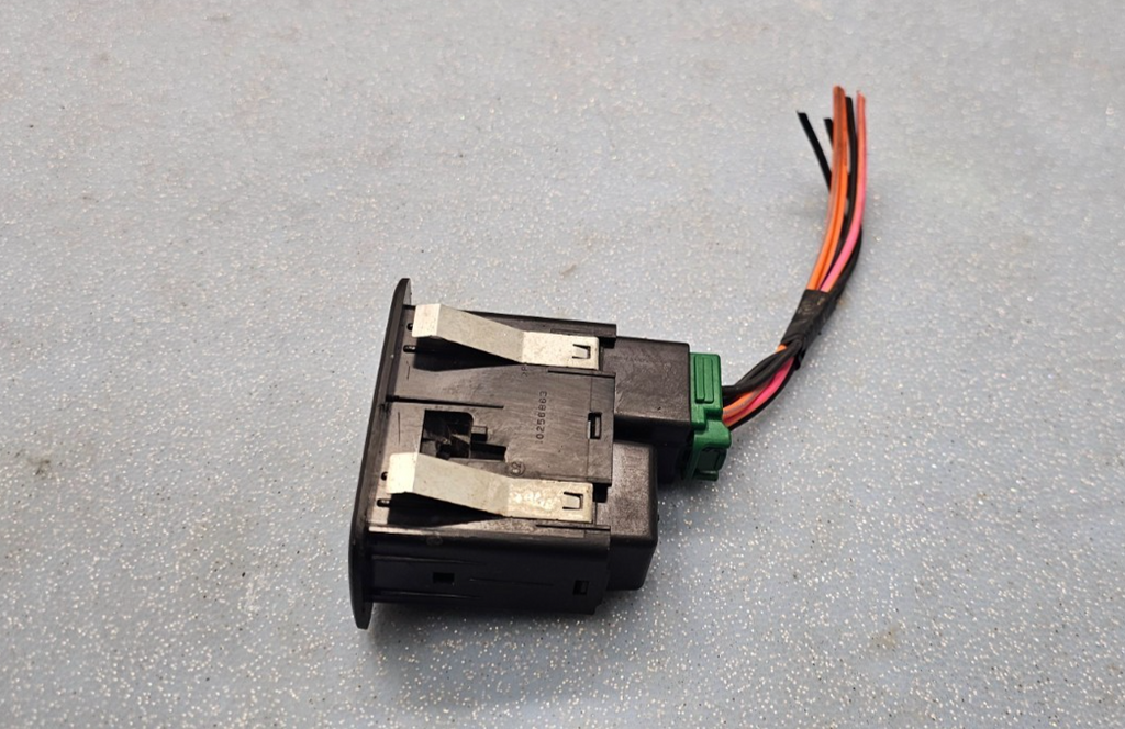 🔥12-20 GRAND CARAVAN TOWN COUNTRY REAR LEFT DRIVER QUARTER WINDOW SWITCH BLACK