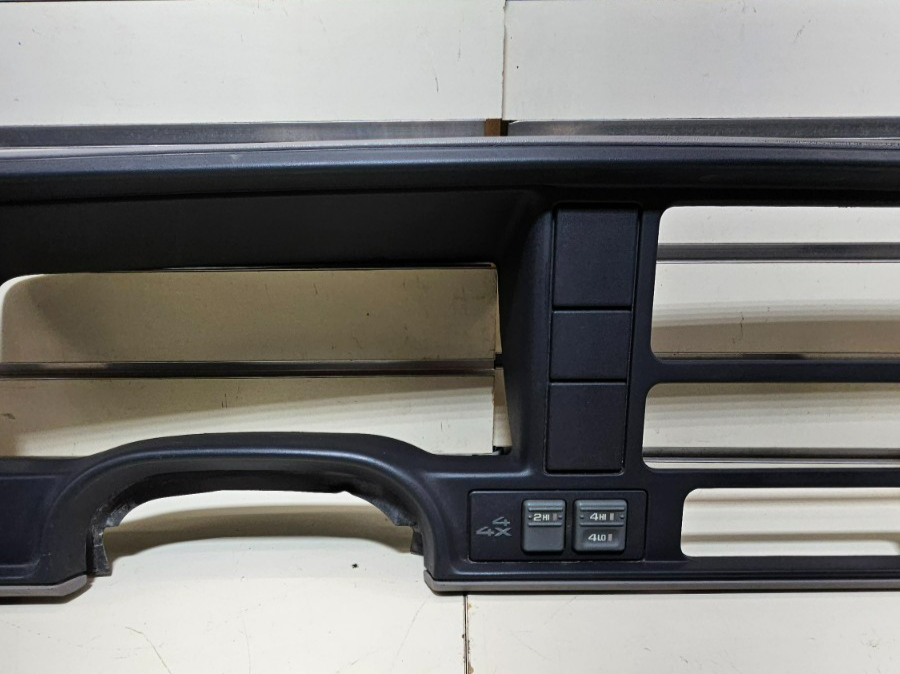 95-99 CHEVY GMC TRUCK CK Dash Instrument Cluster Speedometer Bezel Gray/Black C3
