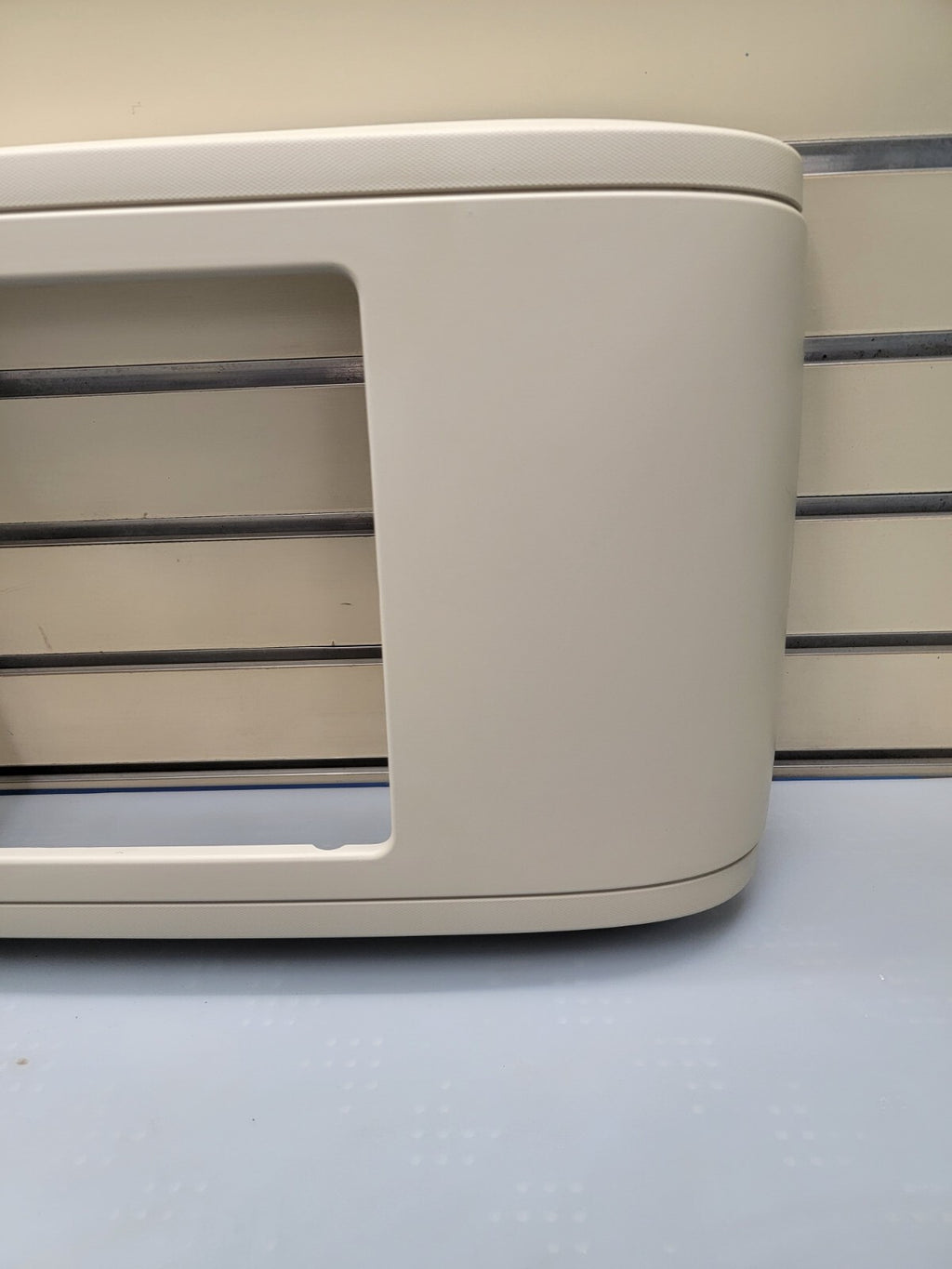 🔥2016 -2019 DODGE CARAVAN Front Console  roof 2 clips missing LIGHT GRAY