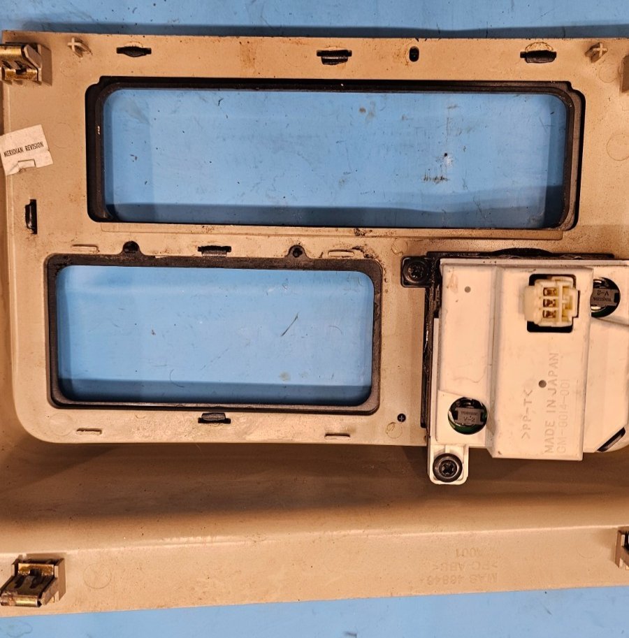 🔥03-06 Cadillac Escalade Center Console Upper Bezel Trim Clock Bezel  Wood OEM