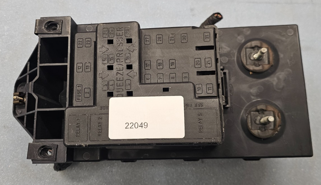 🔥97-98 Ford F150 Interior Fuse Box Junction Relay Block Itegrated Power Module