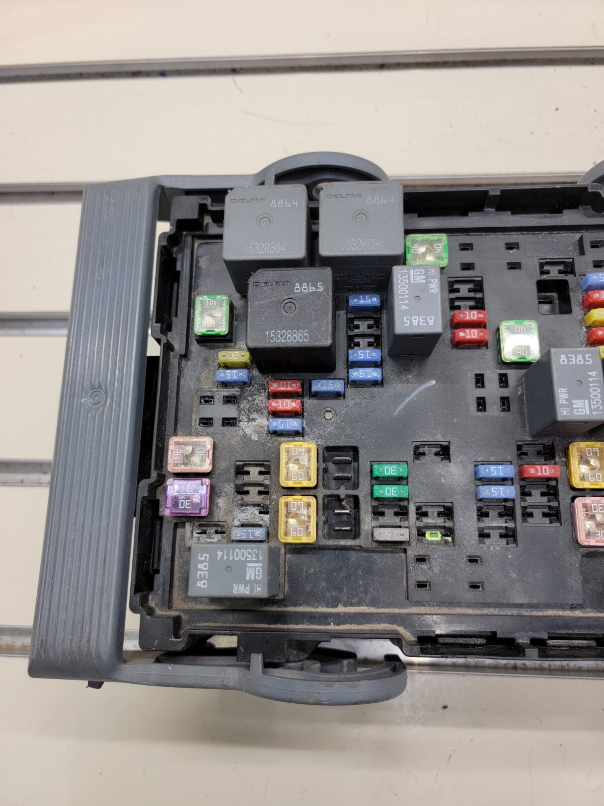 🔥 2007-2009 Tahoe Suburban Yukon Fuse Box Module A215 gray grey