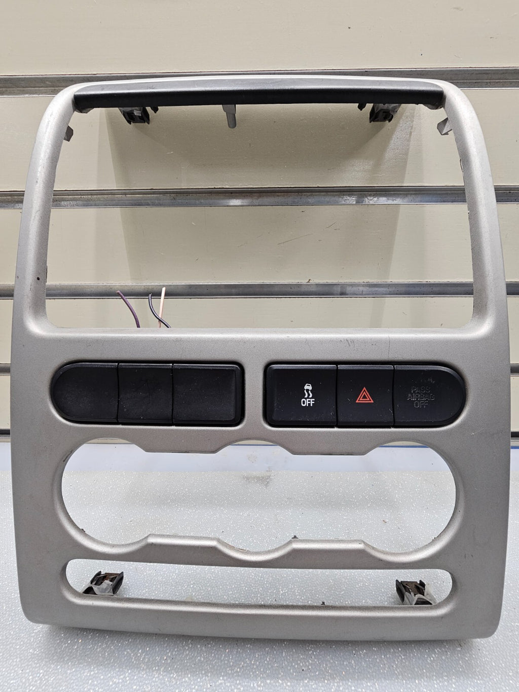 🔥2007 - 2010 Ford Edge Center Dash Bezel Radio Storage Climate Control SILVER