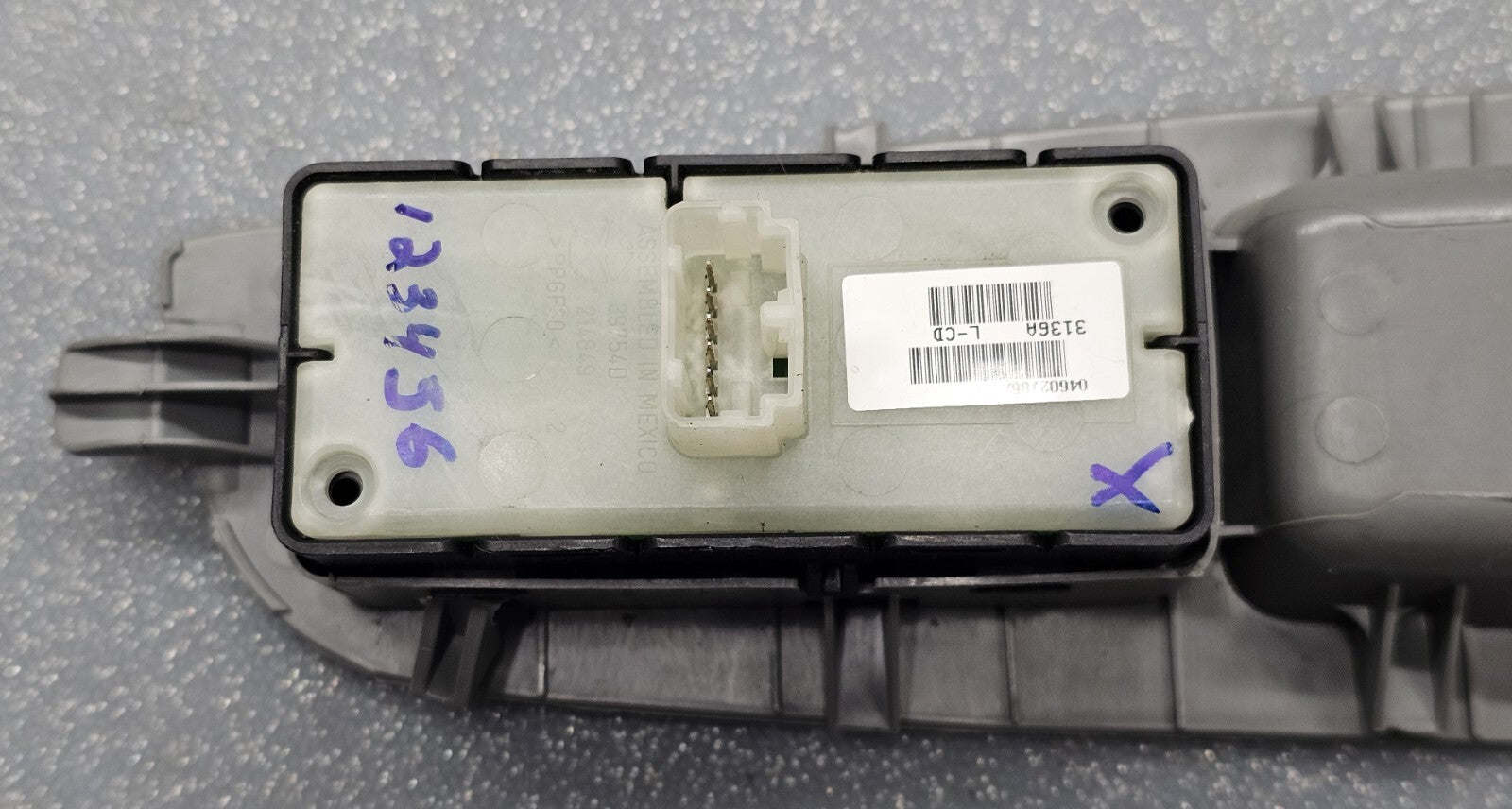 07-11 Charger Dakota Chrysler 200 300 Right Passenger Power Window Switch Gray