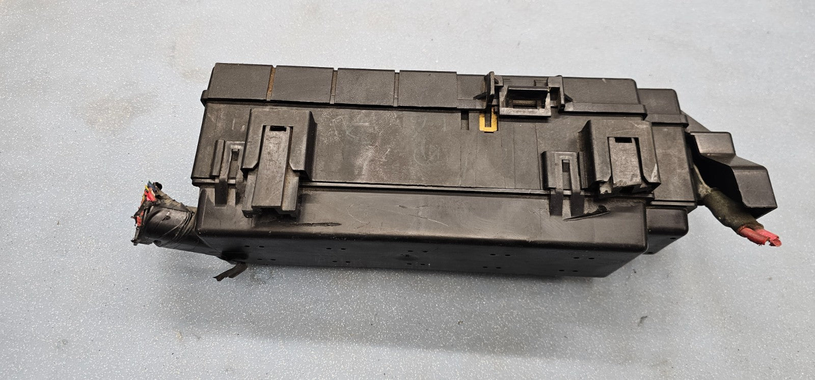 🔥2007 Jeep Liberty Under Hood Engine Relay Fuse Box Power Module Junction Block