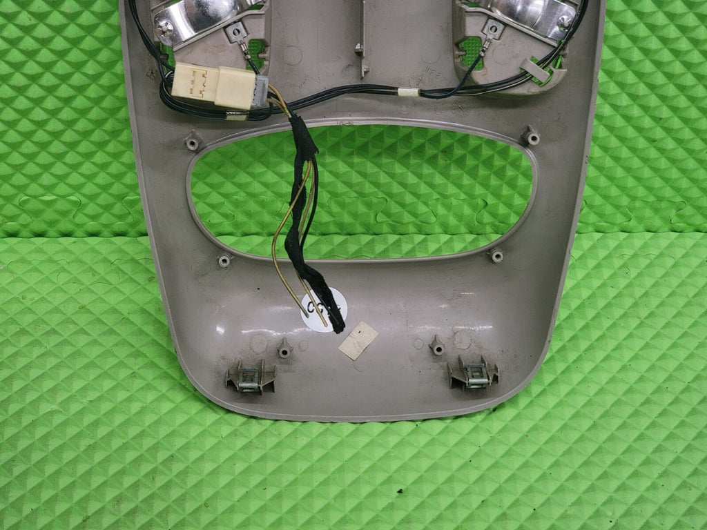 🔥2002-2005 Dodge Ram 1500 OverHead Console Map Dome TAN