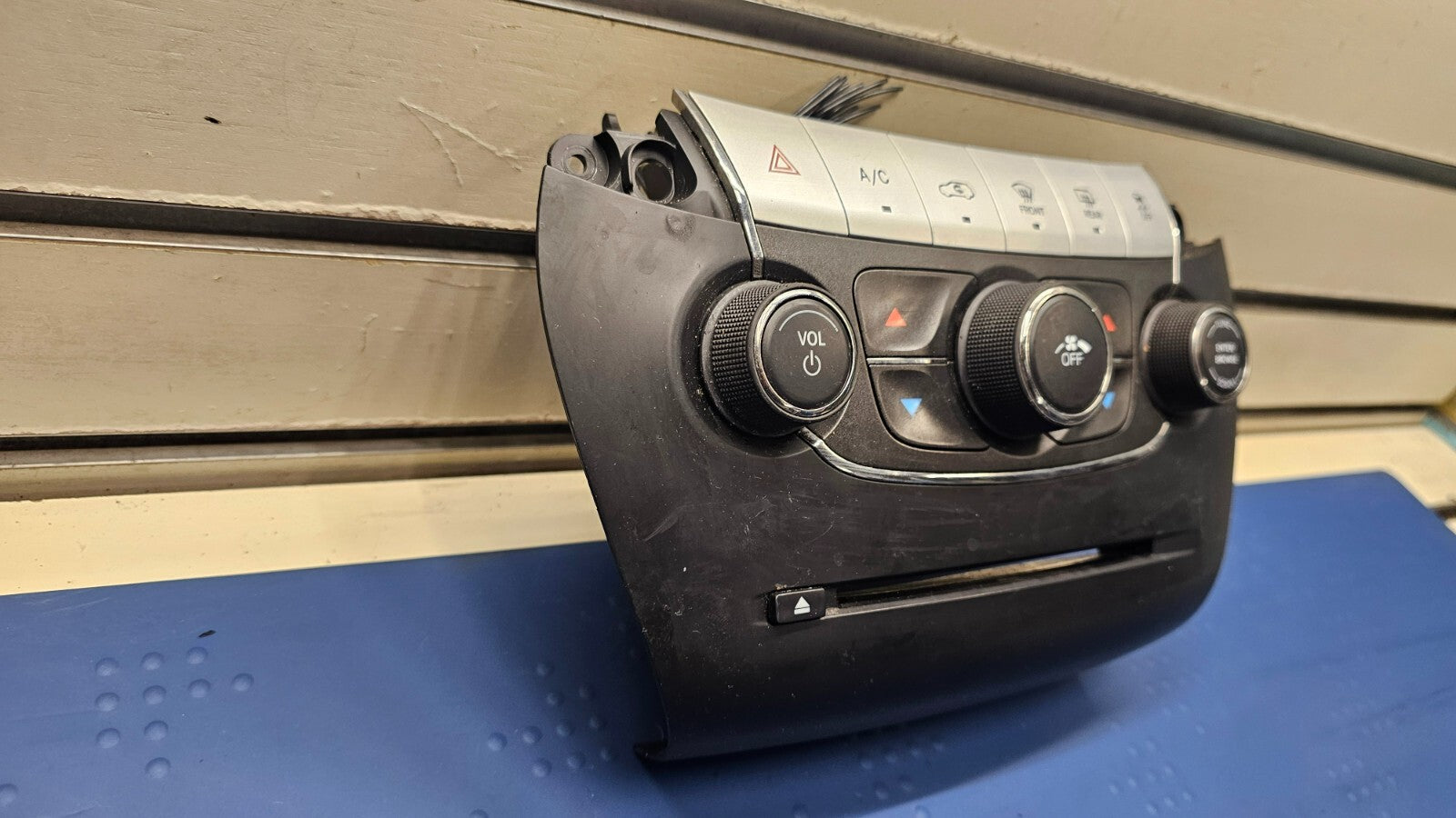 🔥11-17 DODGE JOURNEY DASH A/C HEATER TEMPERATURE CLIMATE CONTROL PANEL OEM
