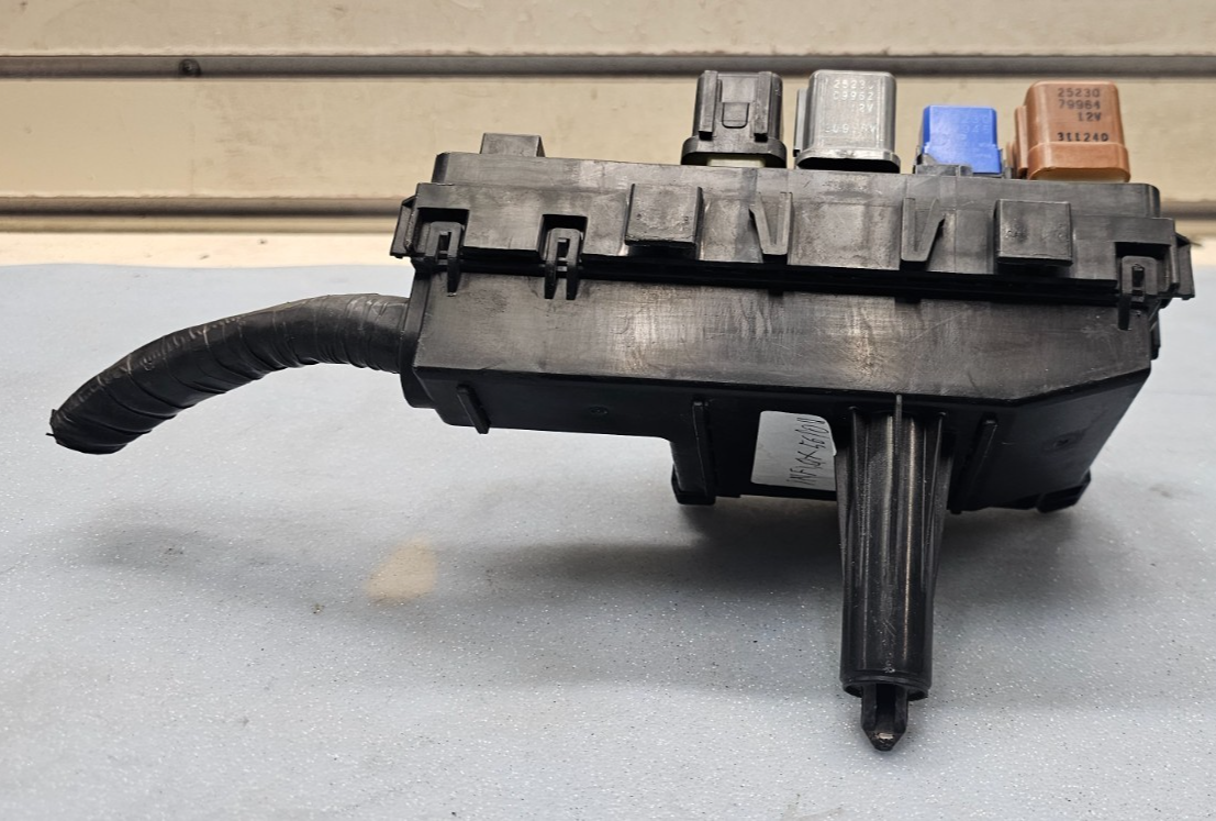 🔥04-07 NISSAN ARMADA INFINITI QX56 BCM FUSE BOX RELAY JUNCTION BOX OEM