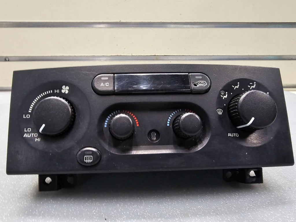 99-04 JEEP GRAND CHEROKEE Dash AC Heater Temperature Climate Control Conditioner