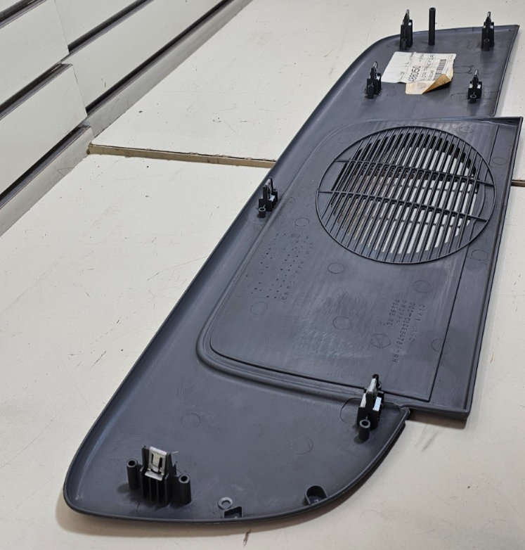 🔥01-07 Caravan Town Country Rear Right Passenger Door Speaker Cover Panel Black