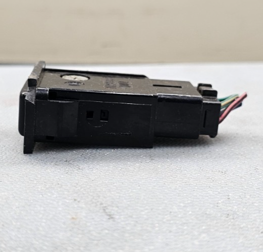 🔥95-04 Tacoma 4Runner Hazard Light Emergency Flasher Pull Switch Assembly Black