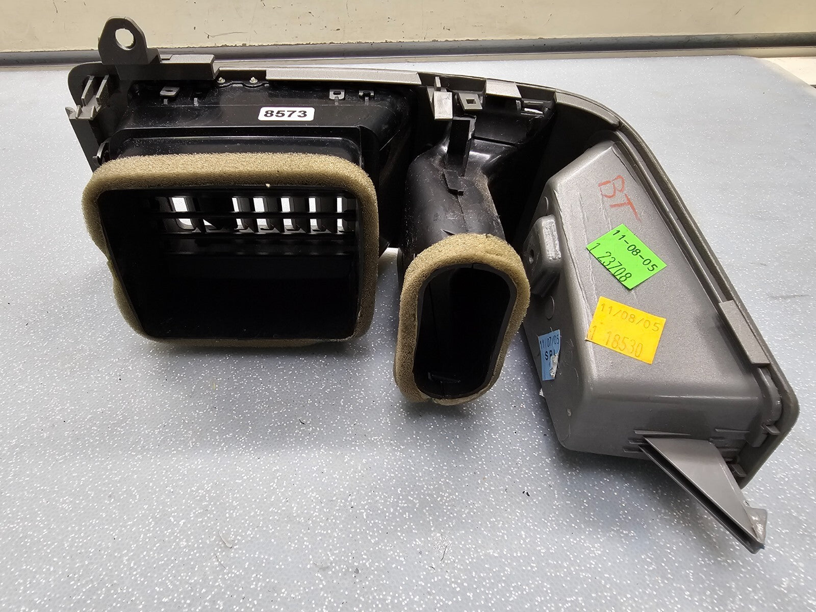 05-15 TITAN ARMADA QX56 DASH RIGHT PASSENGER AIR VENT HEATER FILTER CONDITIONER