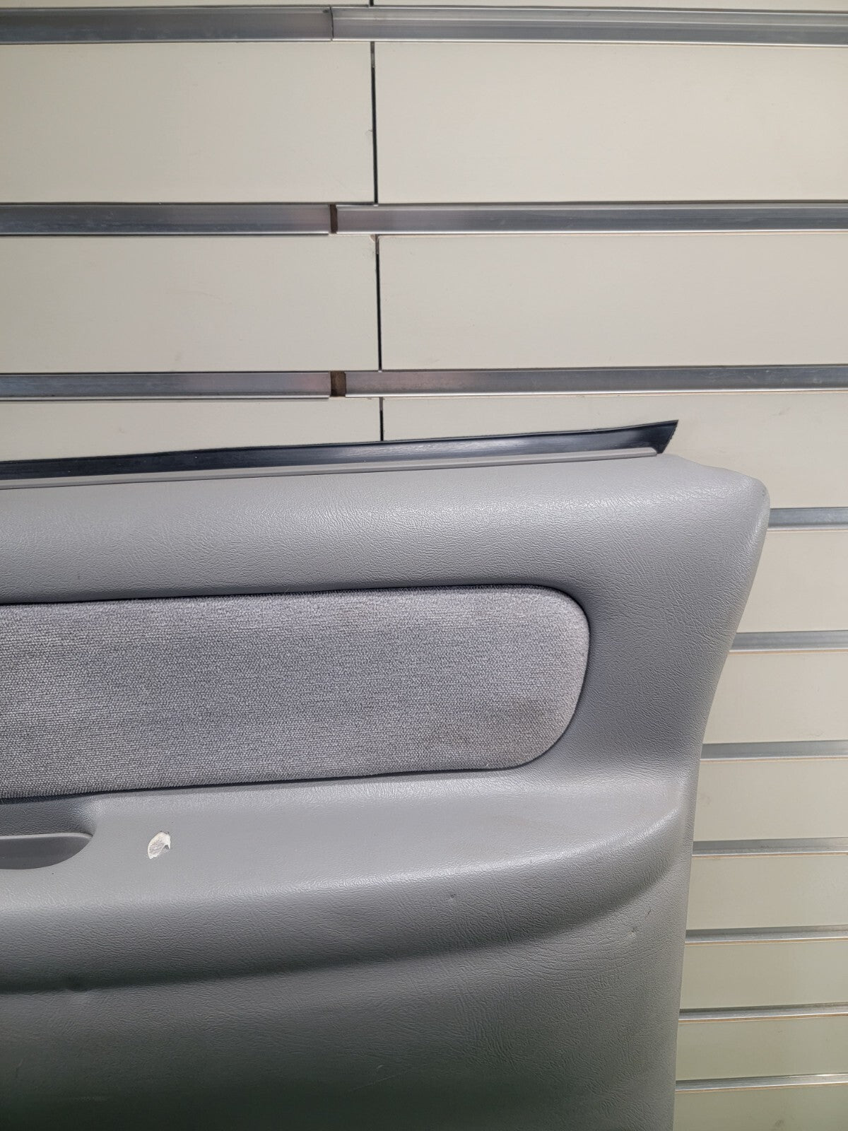 🔥95-99 Chevy GMC Silverado C/K DOOR PANEL Front Passenger Right Gray OEM D2