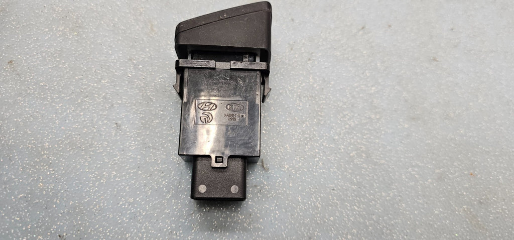 🔥05-06 Hyundai Tucson Rear Defrosted Defroster Heater Control Switch Button