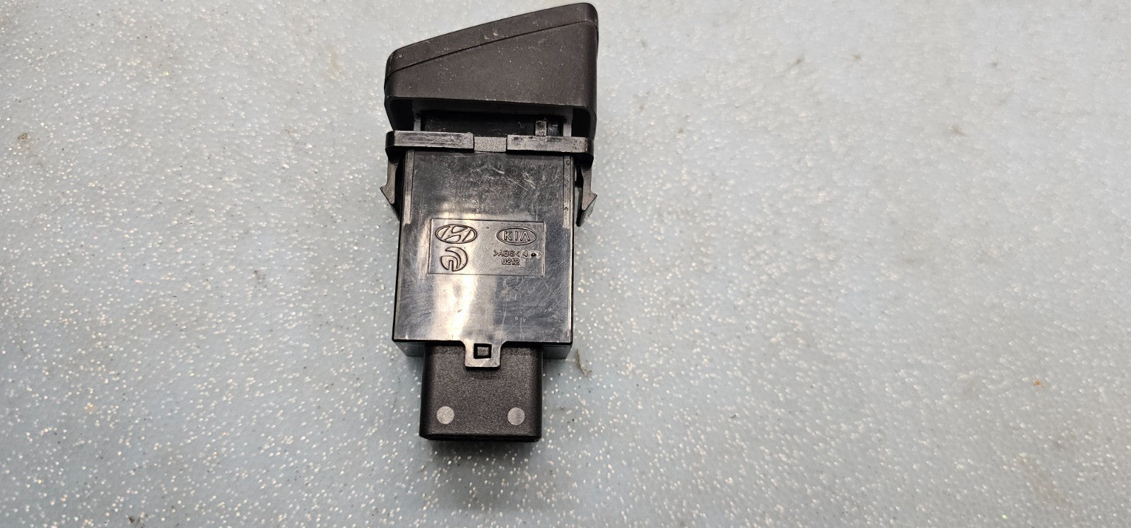 🔥05-06 Hyundai Tucson Rear Defrosted Defroster Heater Control Switch Button