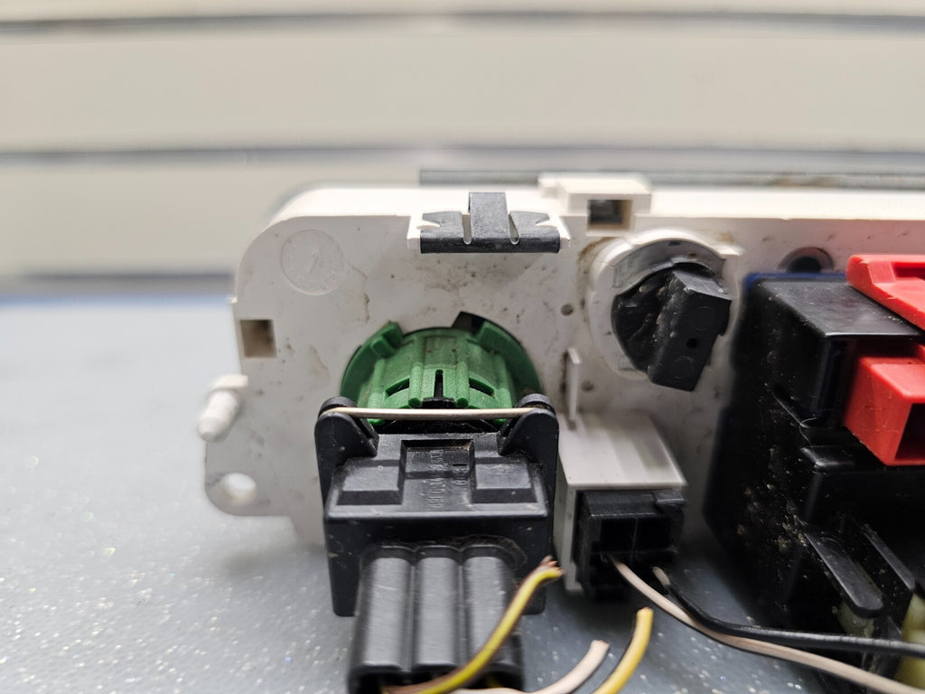 95-97 Ford Contour Dash Climate AC Heater Temperature Control Unit Conditioning