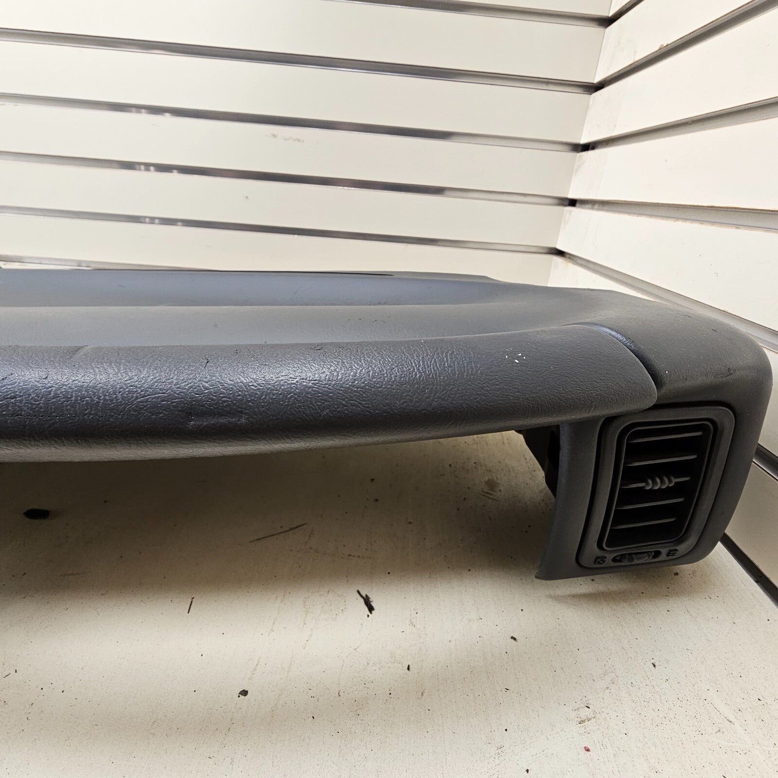 99-06 SILVERADO SIERRA TAHOE Upper Dash Cap Cover Top Dashboard Pad GRAPHITE DP1