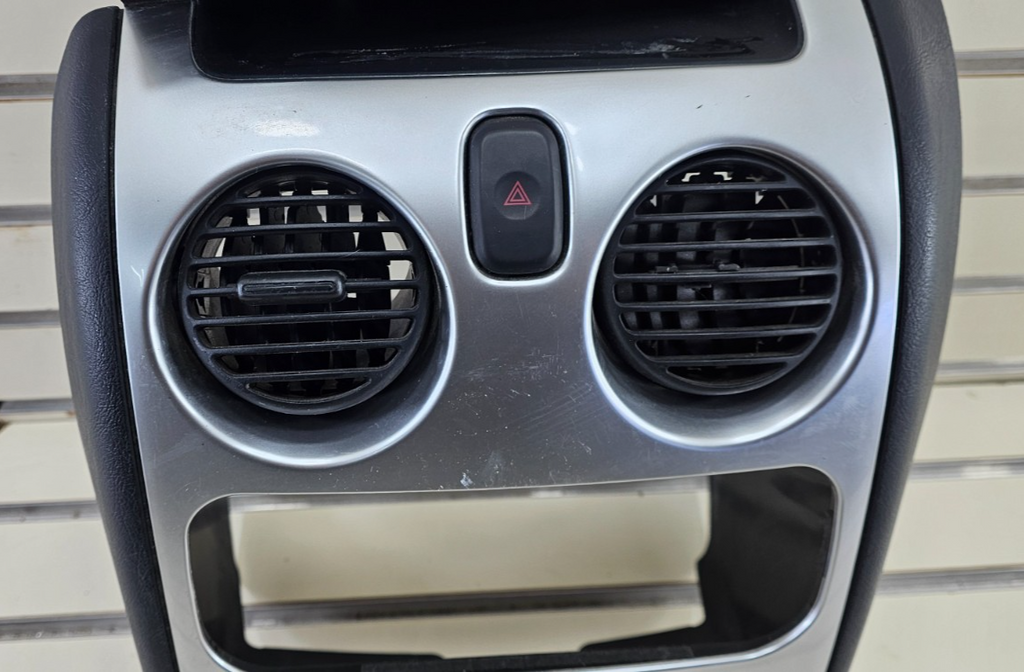 🔥2003-2005 Stratus 2DR Sebring Coupe Radio Dash Trim Bezel Cover Dash Vent OEM