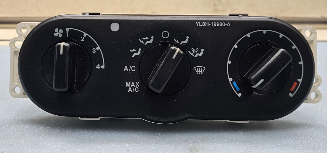 🔥01-07 Escape Mariner Dash AC Heater Climate Temperature control Conditioner