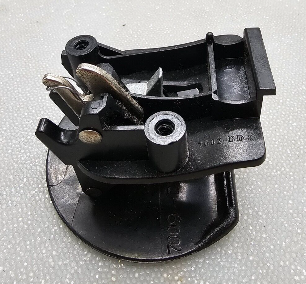 🔥04-08 PONTIAC GRAND PRIX Glove Box Latch Lock Storage Compartment Handle OEM