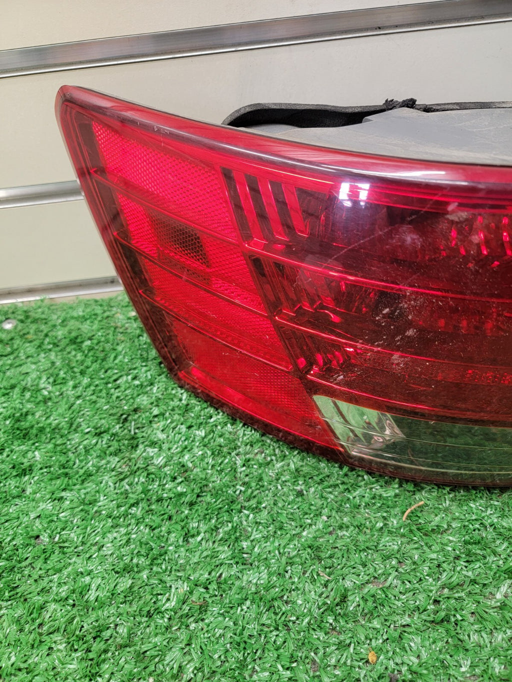 🔥06-08 Hyundai Sonata Outer Tail Light Assembly Lamp DRIVER LEFT Halogen