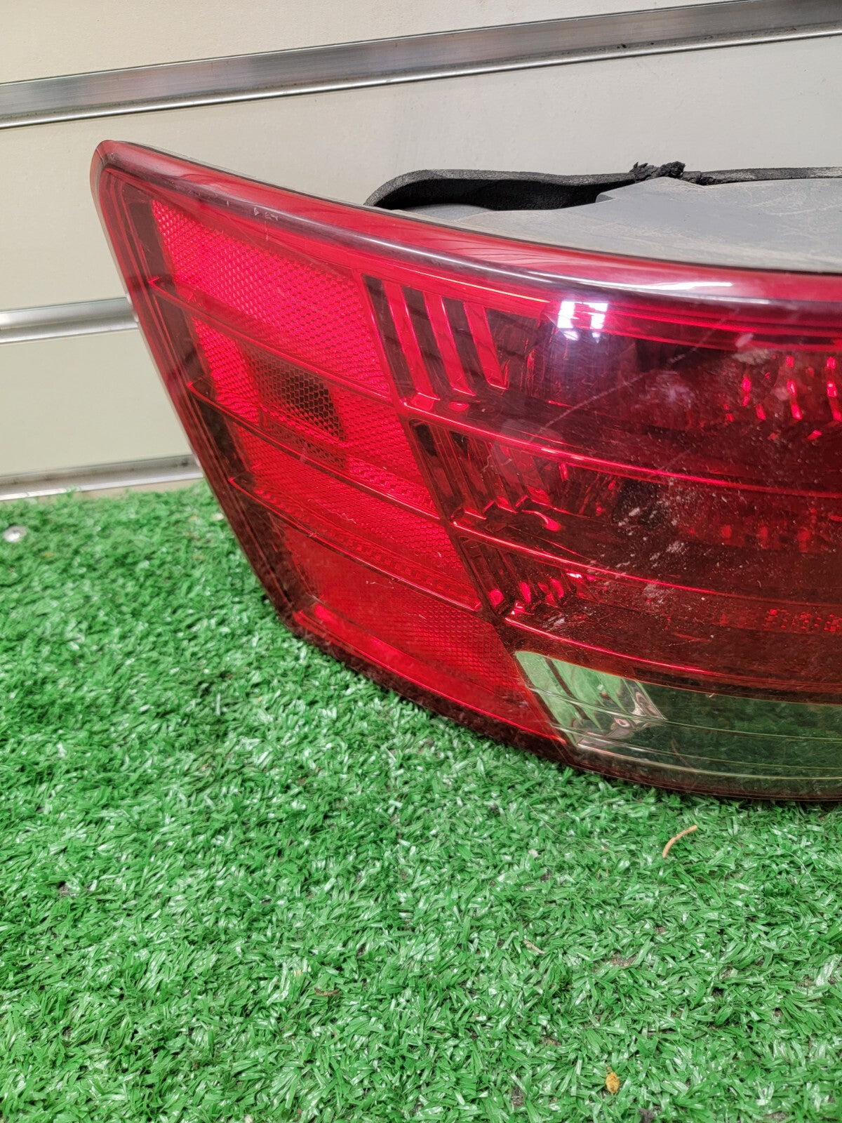 🔥06-08 Hyundai Sonata Outer Tail Light Assembly Lamp DRIVER LEFT Halogen