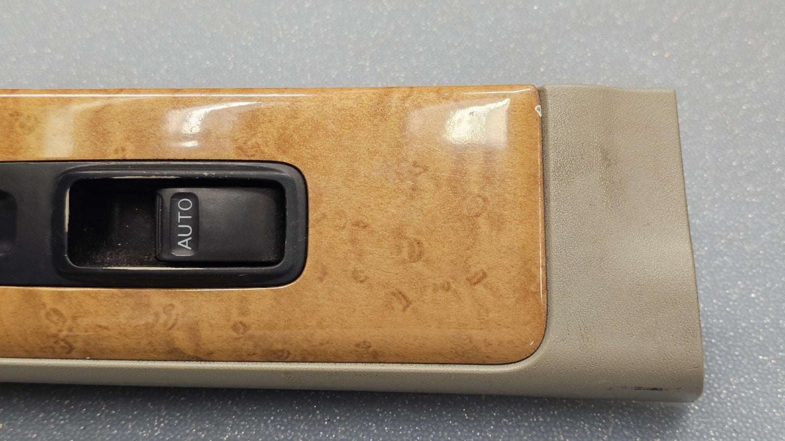 🔥01-03 Infiniti QX4 Front Passenger Right Power Door Window Switch Lock Wood