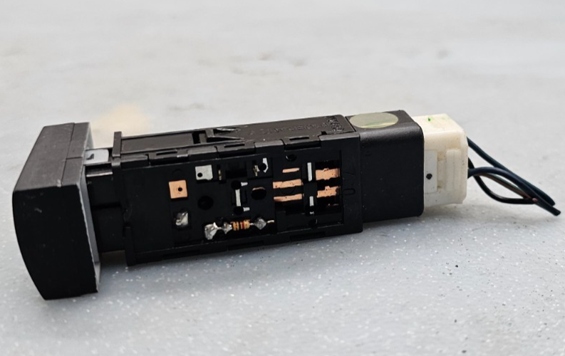 🔥07-09 KIA SPECTRA Dash Trip Control Push TRIP BUTTON SWITCH ASSEMBLY BLACK OEM