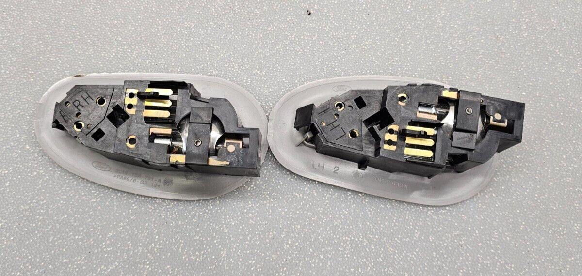 🔥03-06 Ford Expedition Excursion Rear Dome Map Lights Both LH & RH (Pair) Grey
