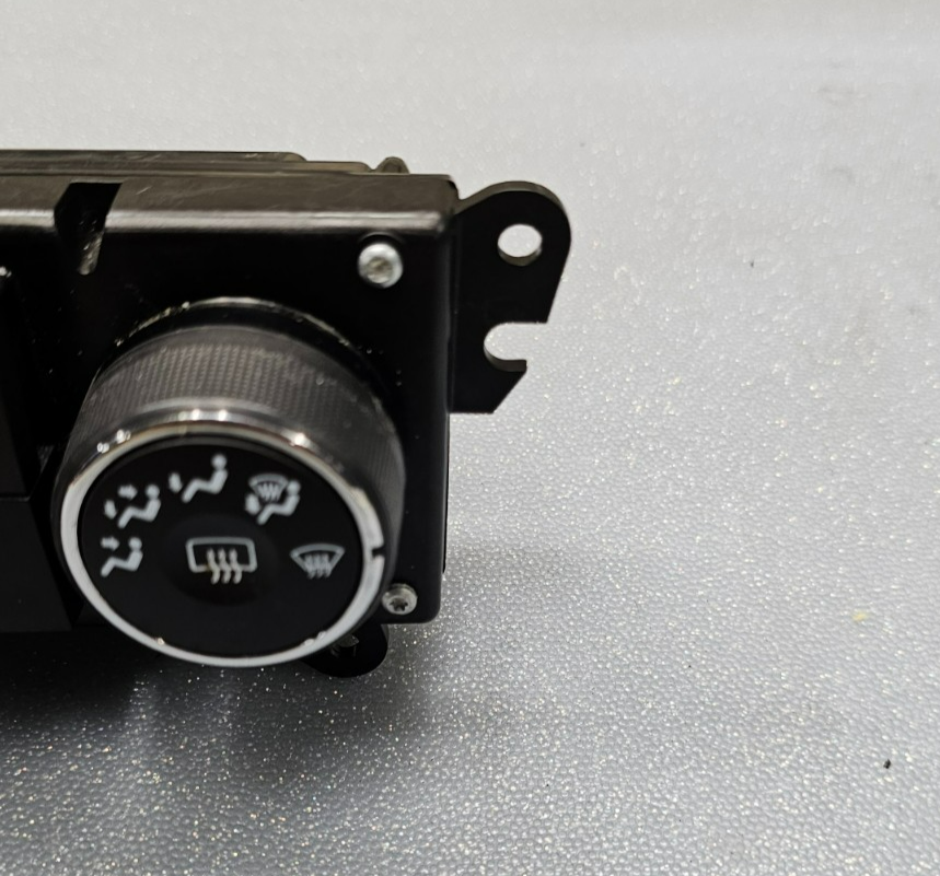 🔥07-09 CHEVY EQUINOX DASH CENTER AC HEATER CLIMATE TEMPERATURE CONTROL UNIT OEM