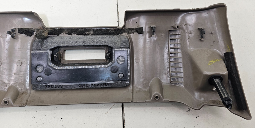 🔥95-99 CHEVY GMC TRUCK CK INSTRUMENT PANEL DASH KNEE BOLSTER PANEL TAN OEM