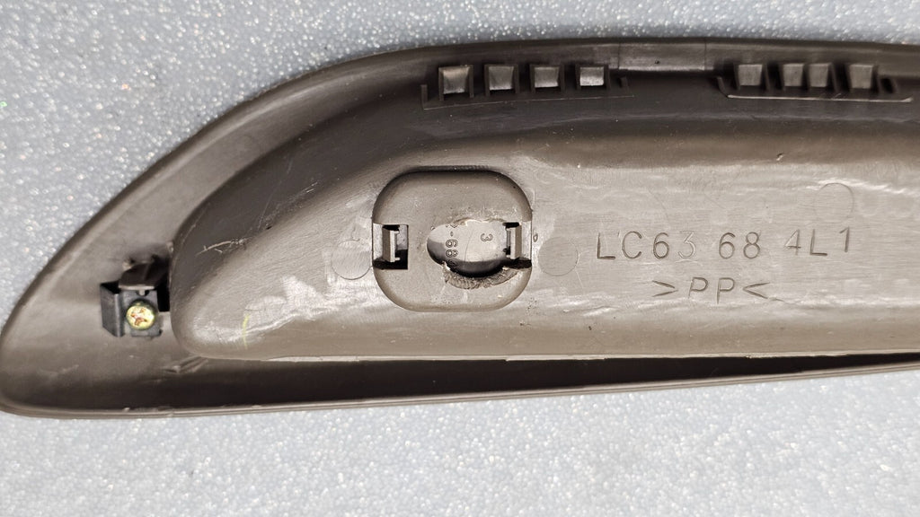 00-06 Mazda MPV Front Right Passenger Door Window Control Switch Bezel Trim Tan